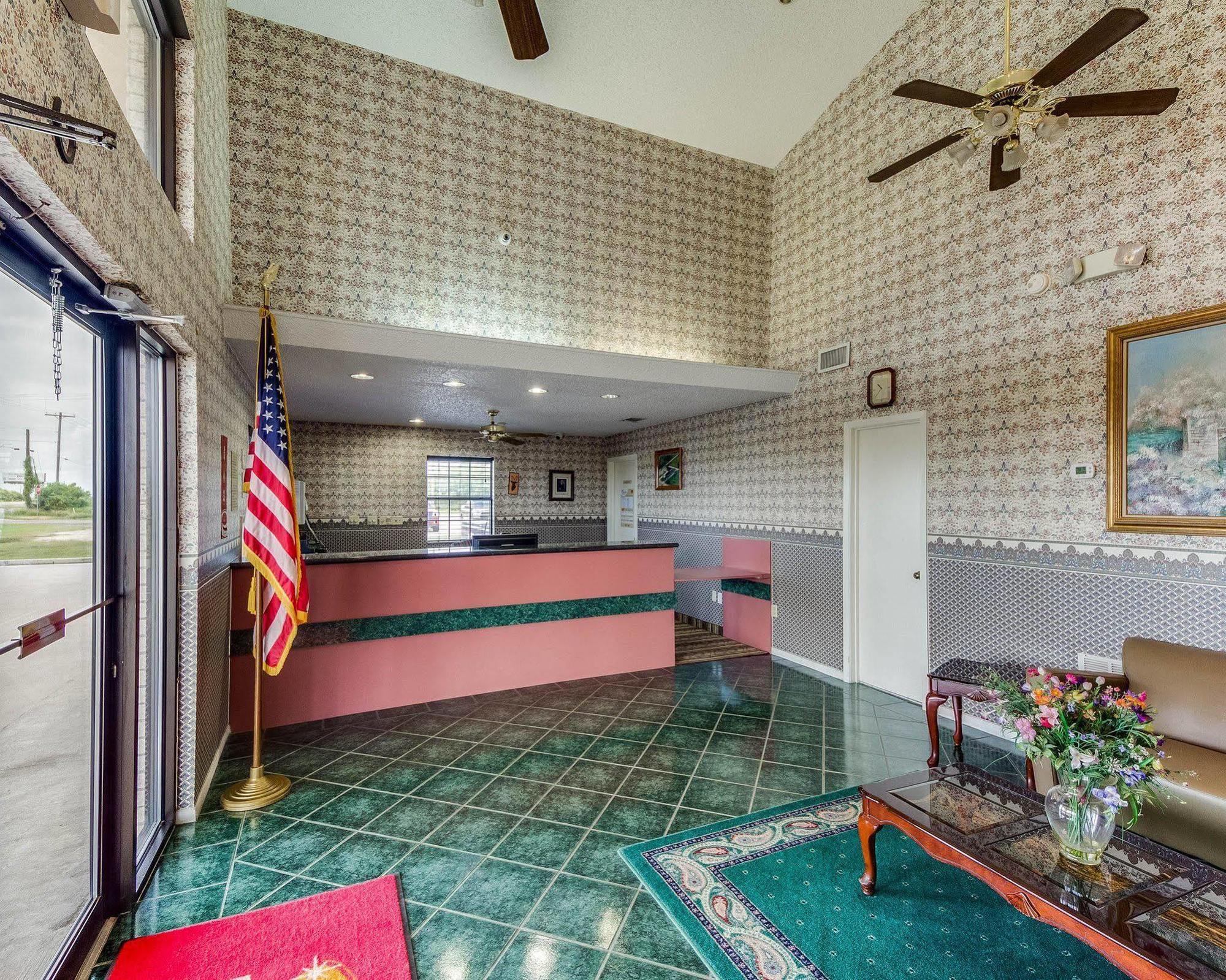 Econo Lodge Falfurrias Hwy 281 Kültér fotó
